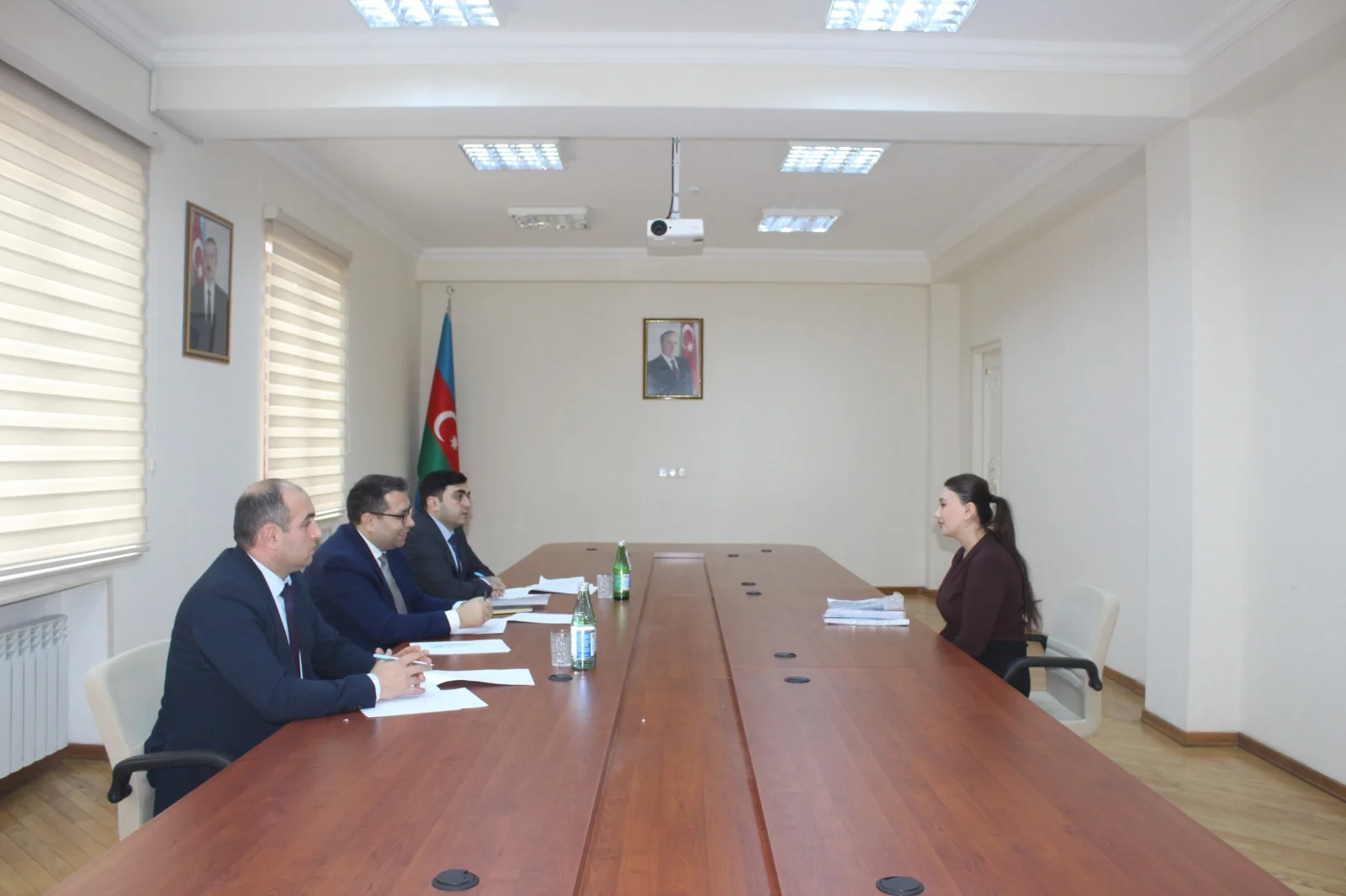 Elm, təhsil və insan resursları şöbəsinin müdiri Fərid Nəcəfov Göygöldə vətəndaşları qəbul edib