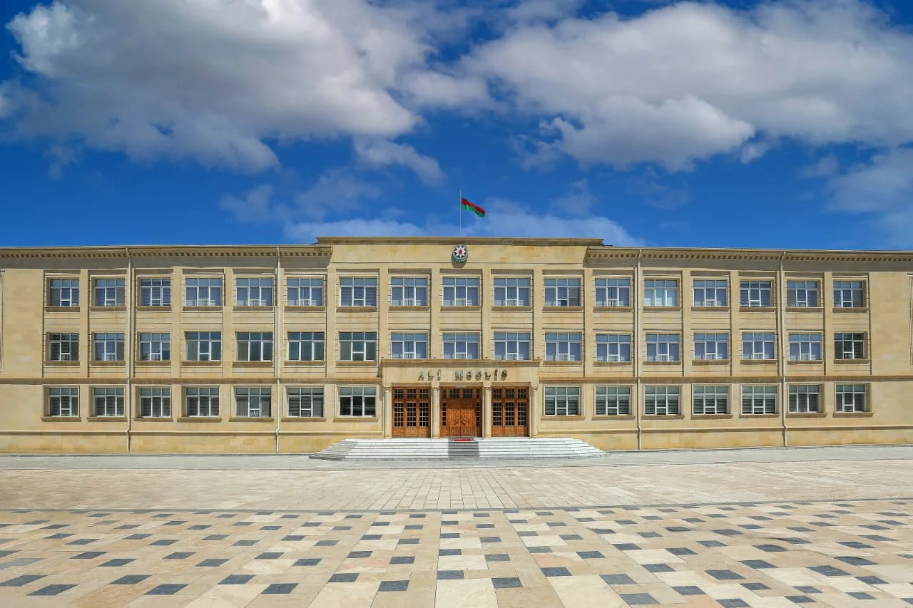 Ali Məclis deputatlarının 2026-cı ilin yanvar ayı üzrə vətəndaş qəbulu cədvəli açıqlanıb