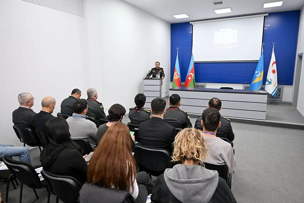 Müdafiə Nazirliyində media nümayəndələri ilə seminar keçirilib - VİDEO