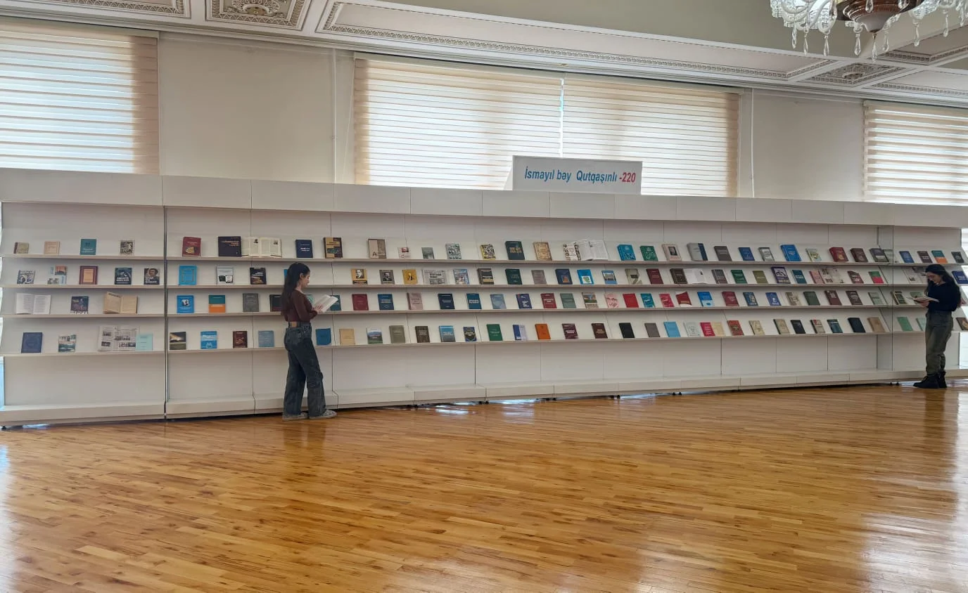 Milli Kitabxanada “İsmayıl bəy Qutqaşınlı - 220 ” və “Əməkdar elm xadimi Sara Aşurbəyli – 120” adlı kitab sərgiləri istifadəçilərə təqdim olunub