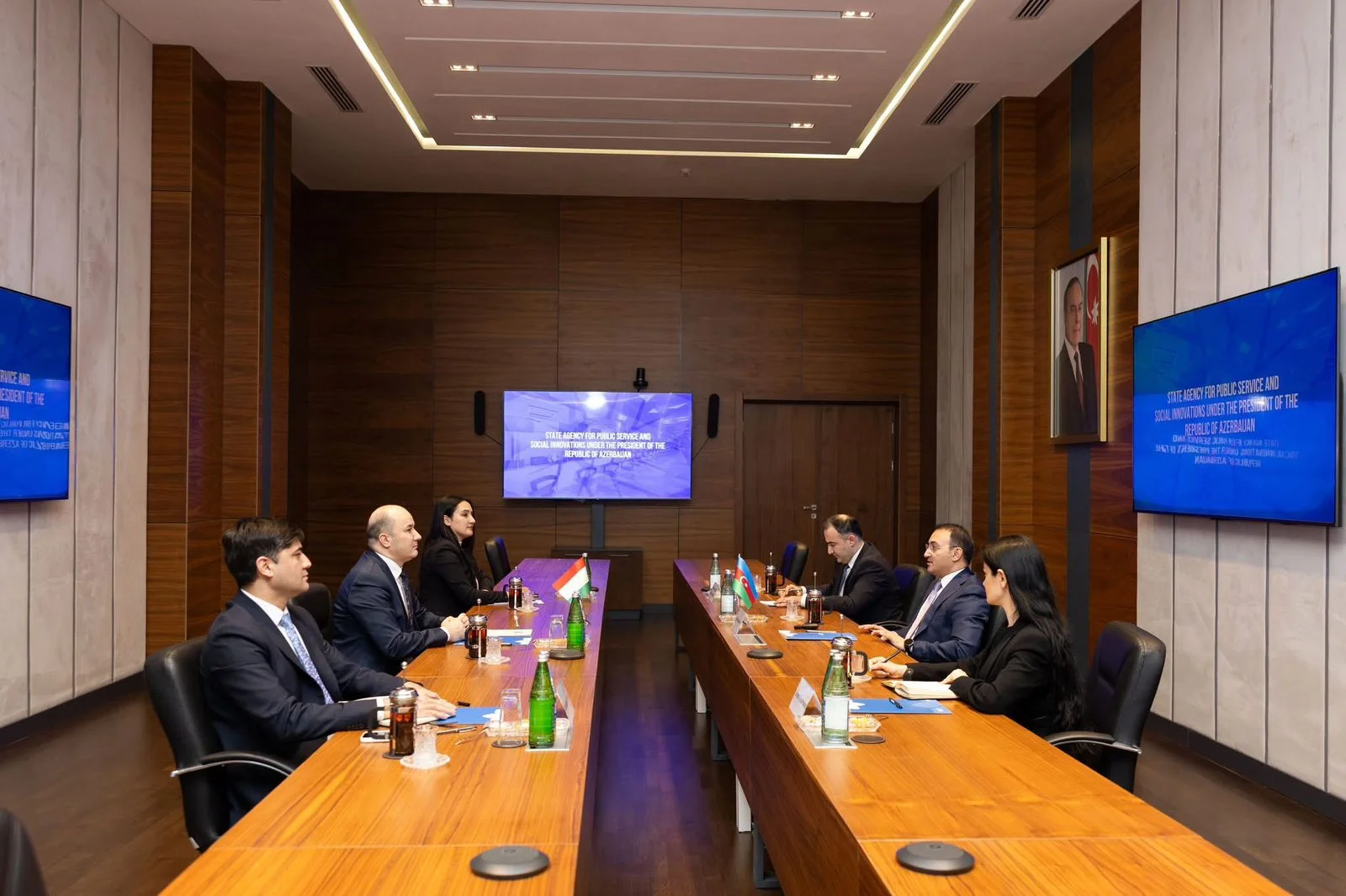 Tacikistan səfiri "ASAN xidmət"də