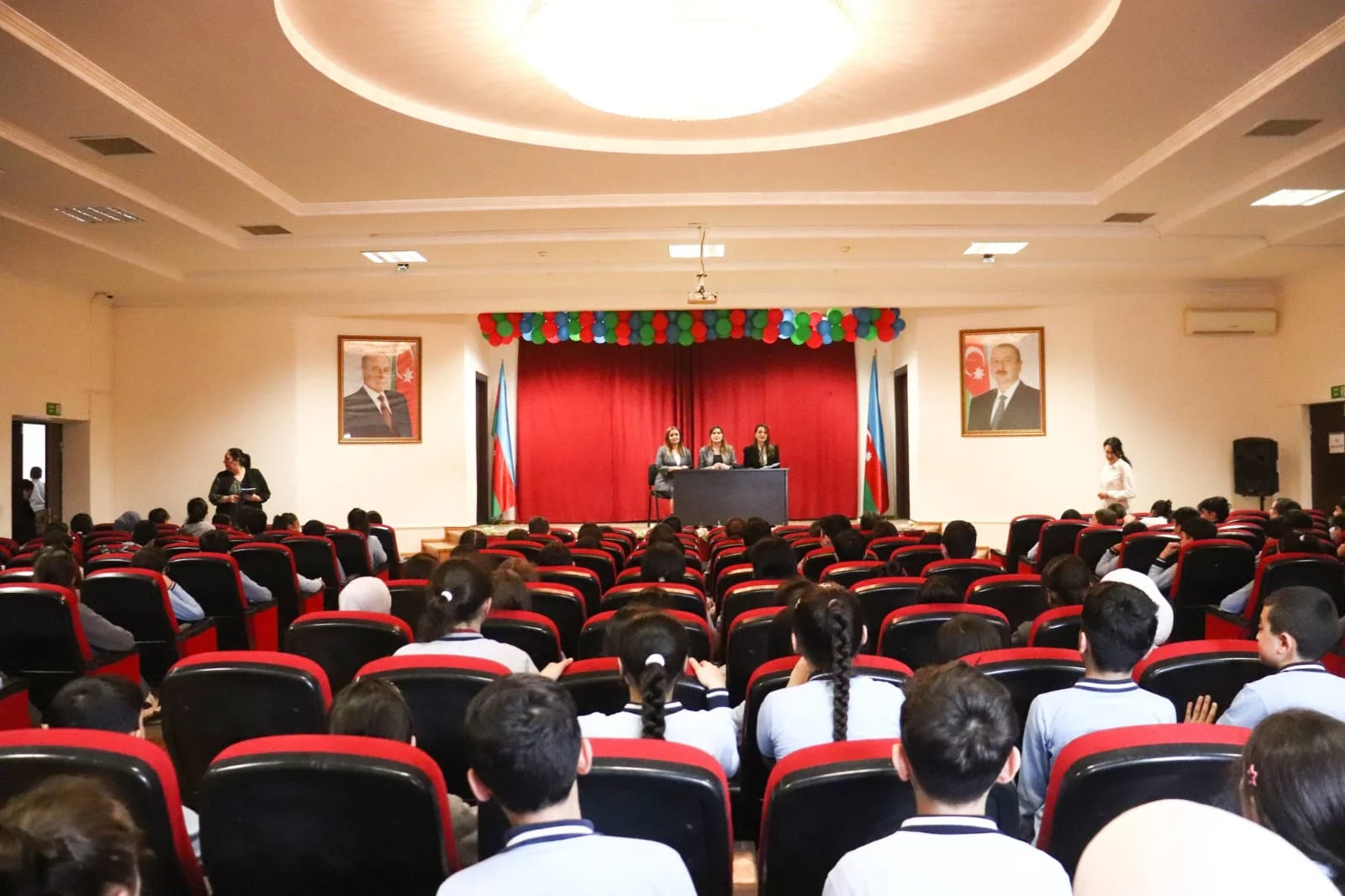 Məktəblərdə mübahisələrin həllində mediasiyanın roluna dair görüşlər keçirilib