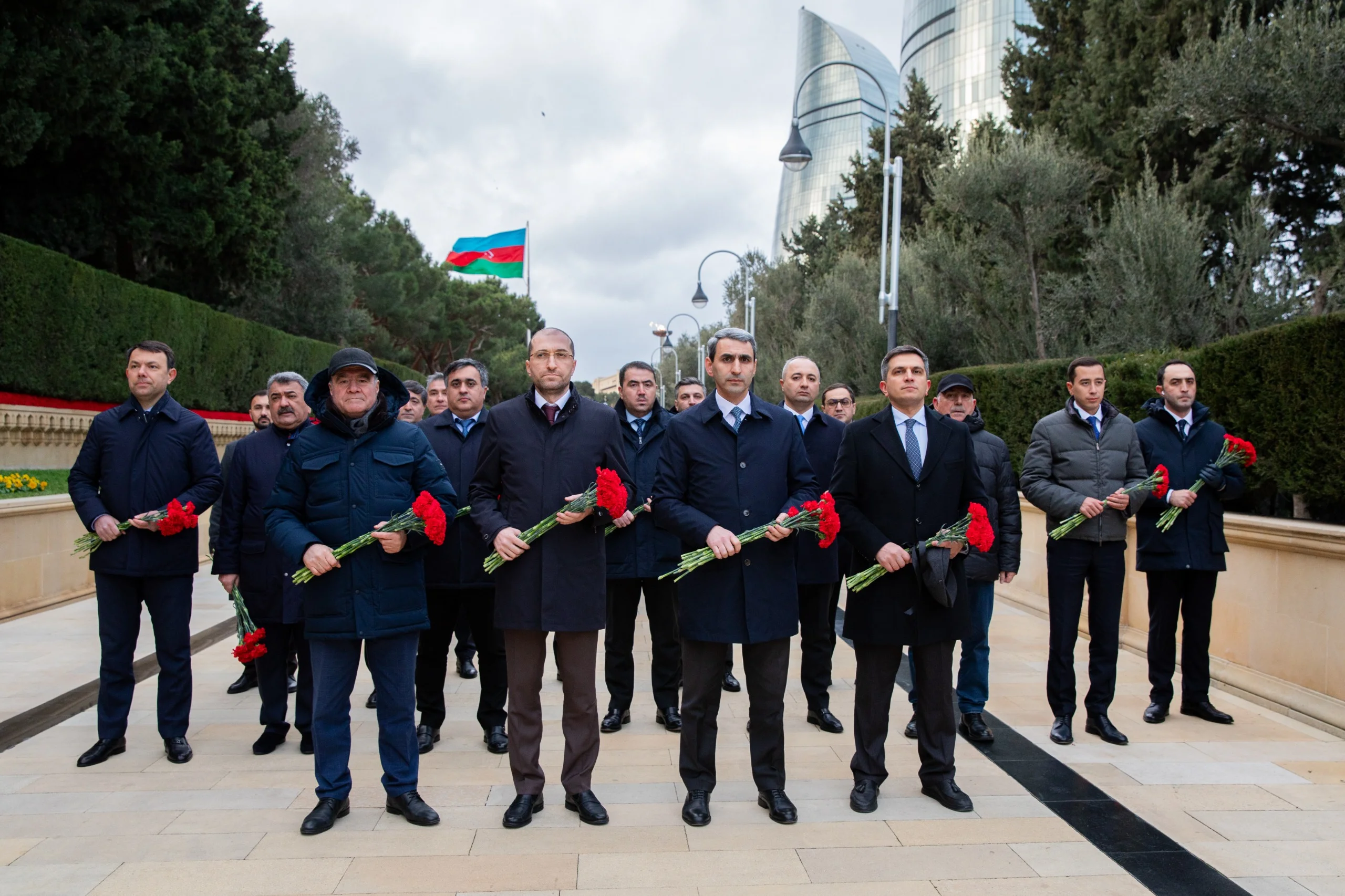 ADY rəhbərliyi Ümumxalq Hüzn Günü ilə əlaqədar Şəhidlər Xiyabanını ziyarət edib