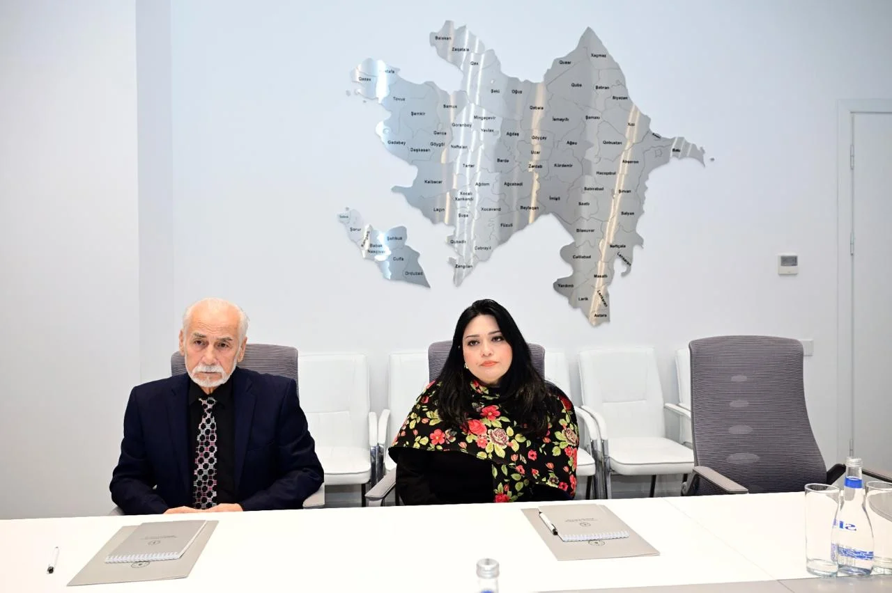 Mədəniyyət naziri Adil Kərimli Bakı şəhərində vətəndaşları qəbul edib