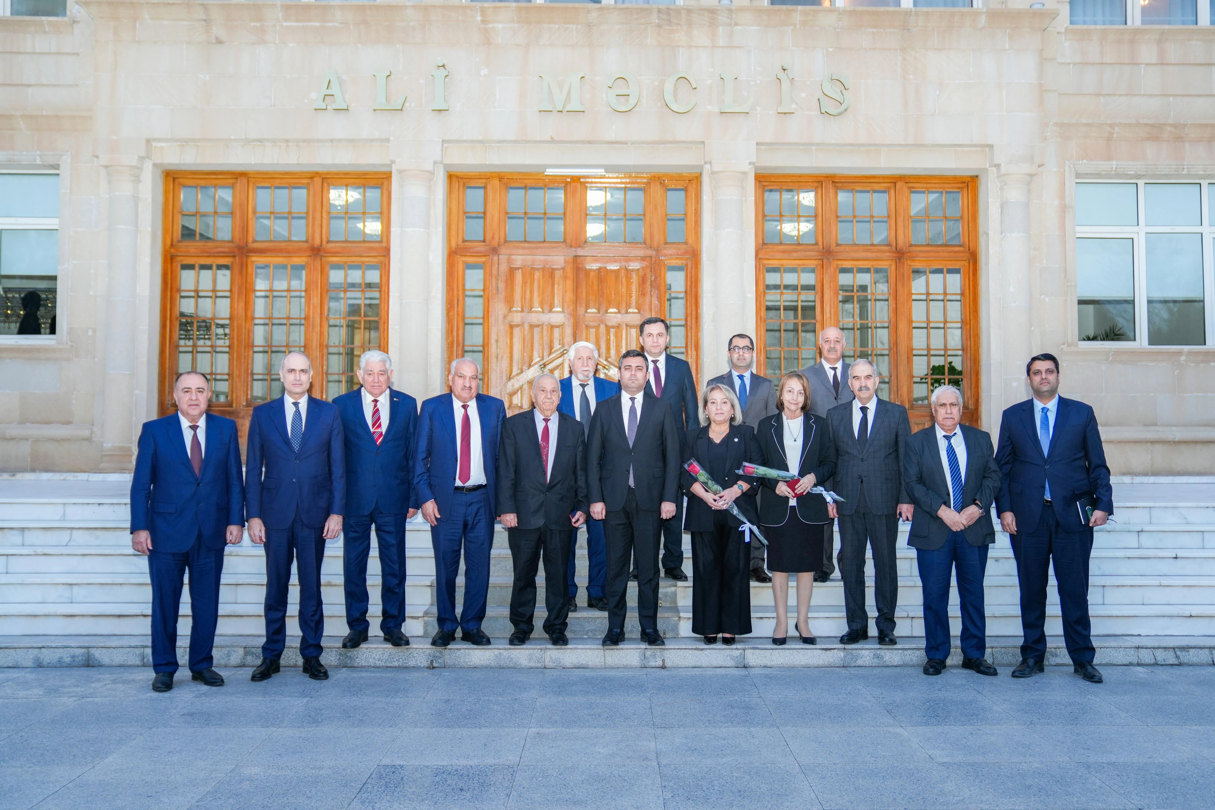 Səlahiyyətli nümayəndə muxtar respublikanın bir qrup ziyalısı ilə görüşüb