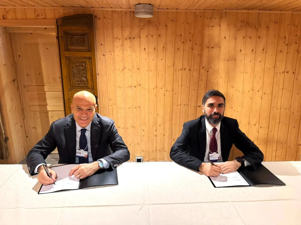 SOCAR “Baleine” neft-qaz yatağının işlənməsi layihəsində 10 faiz iştirak payı alıb