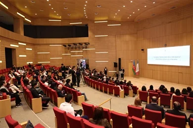 Dövlət Proqramı məzunları üçün karyera sərgisi keçirilib