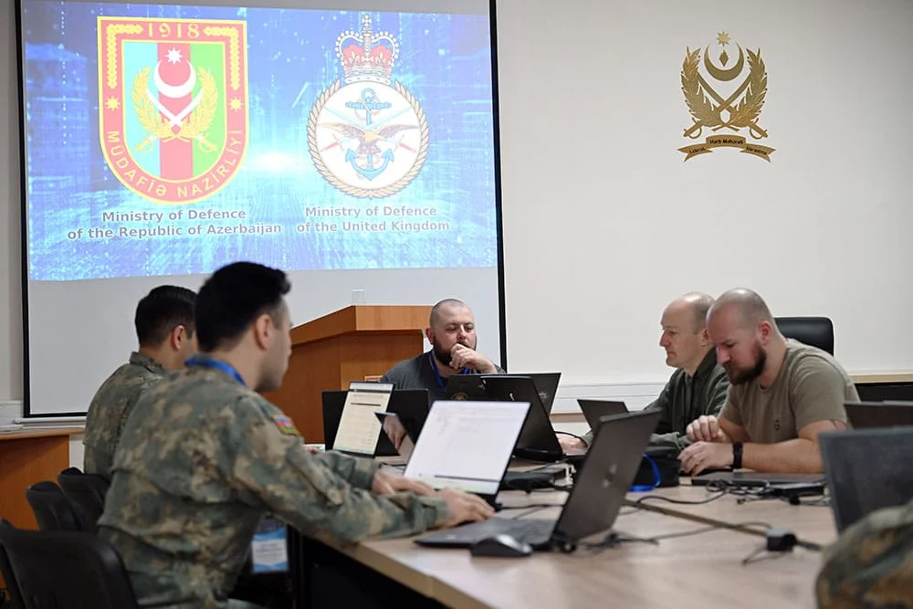 Azərbaycan və Böyük Britaniya hərbçiləri kibertəhlükəsizlik təlimində iştirak ediblər