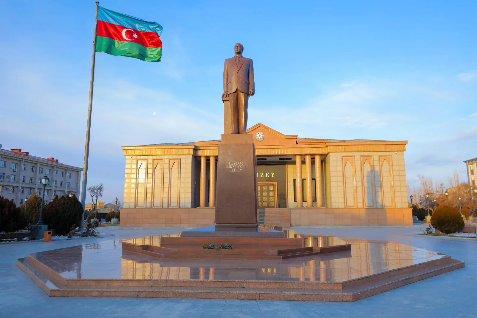 Gənclər və idman naziri Naxçıvana səfər edib