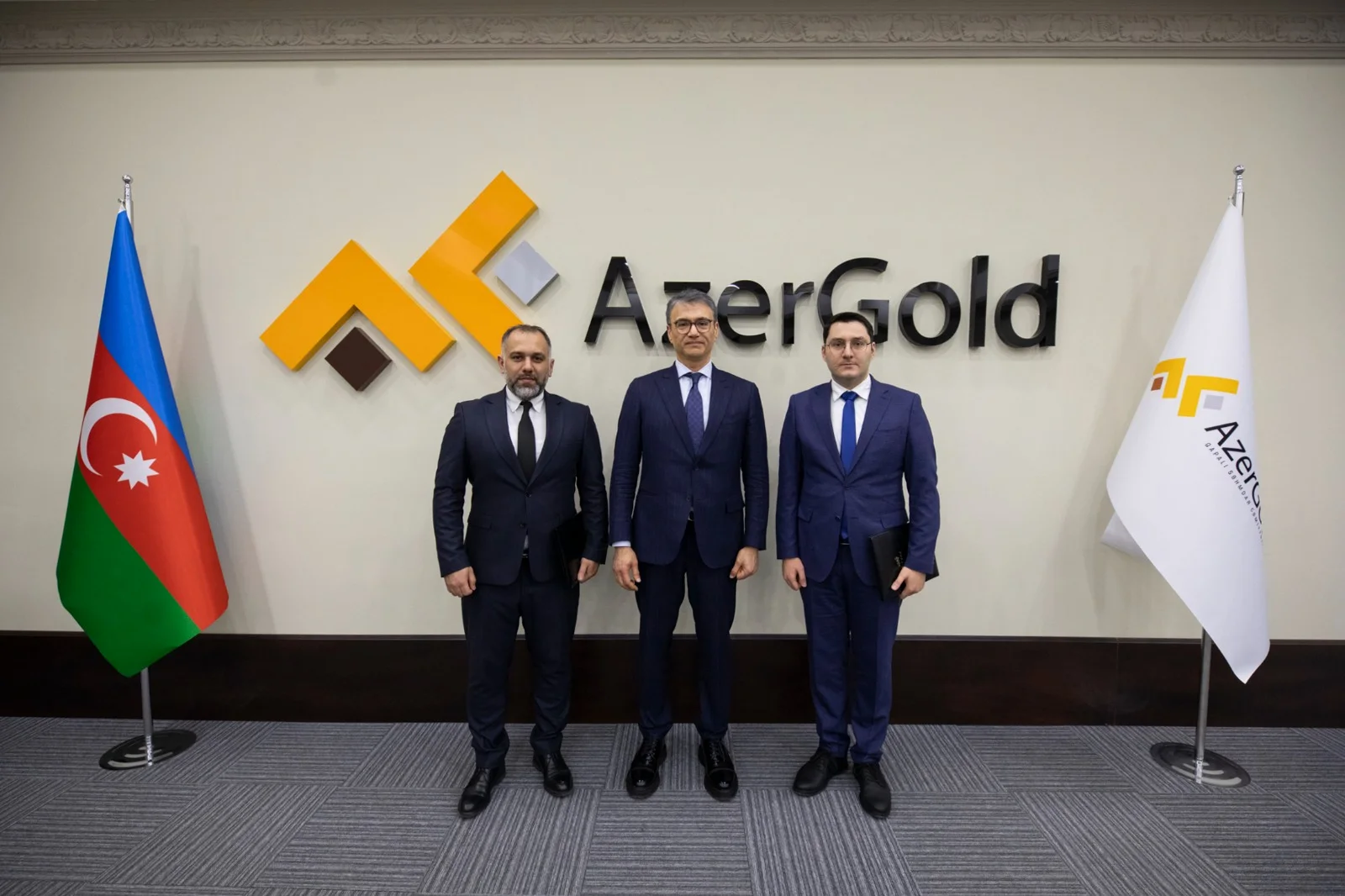 Zakir İbrahimov 4-cü “Yüksəliş” müsabiqəsinin qalibləri ilə Mentorluq proqramının yekunlarına dair görüş keçirib