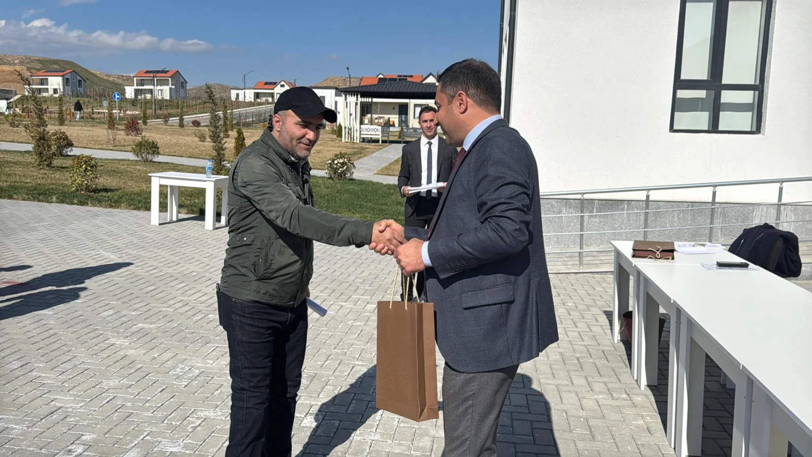 Növbəti köç karvanı Cəbrayıl rayonunun Horovlu kəndinə çatıb