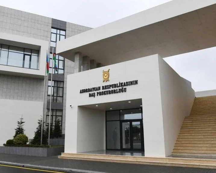 1 nəfəri qəsdən öldürmə, digər şəxsi isə qəsdən öldürməyə cəhd etmə faktı üzrə cinayət işi başlanıb