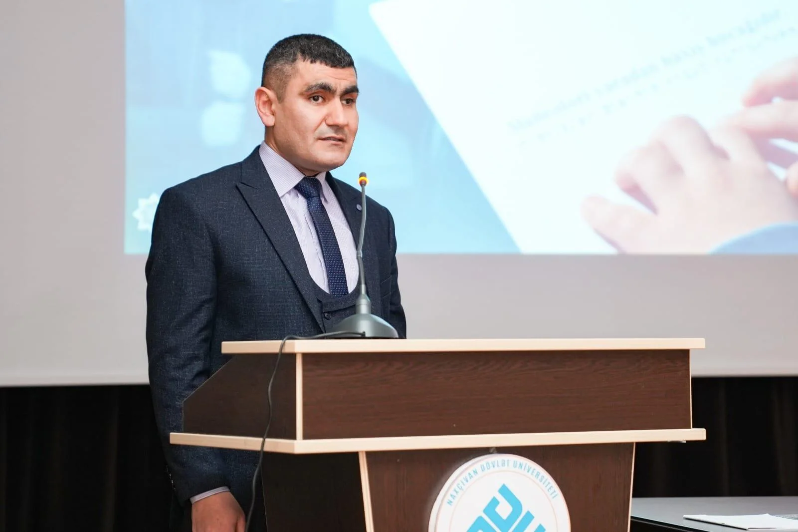 Məhdud Fiziki İmkanlılar üçün Naxçıvan Regional İnformasiya Mərkəzinin təşkilatçılığı ilə “Maneələri yaradan baxış bucağıdır” adlı seminar təşkil edilib