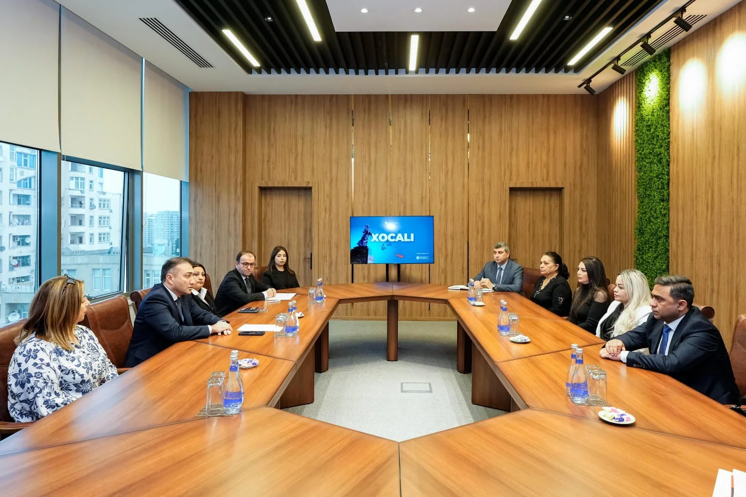 Xocalı soyqırımı qurbanlarının ailə üzvləri ilə görüş olub