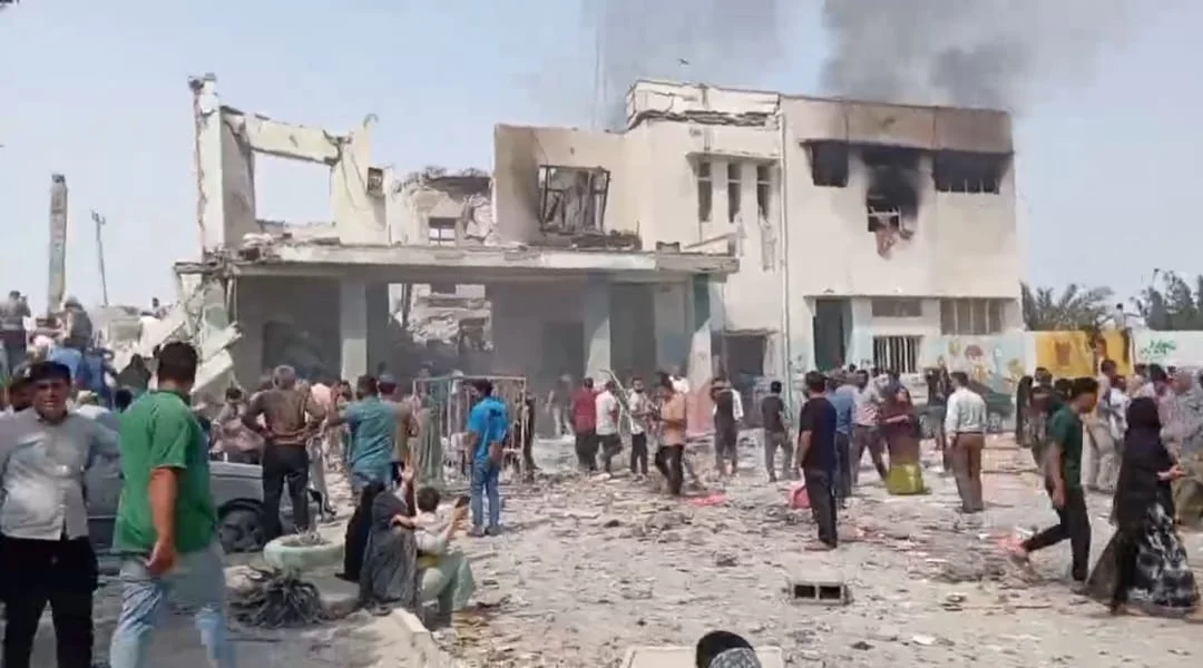 İranda məktəbə hava zərbəsi: Ölənlərin sayı 40-a çatıb