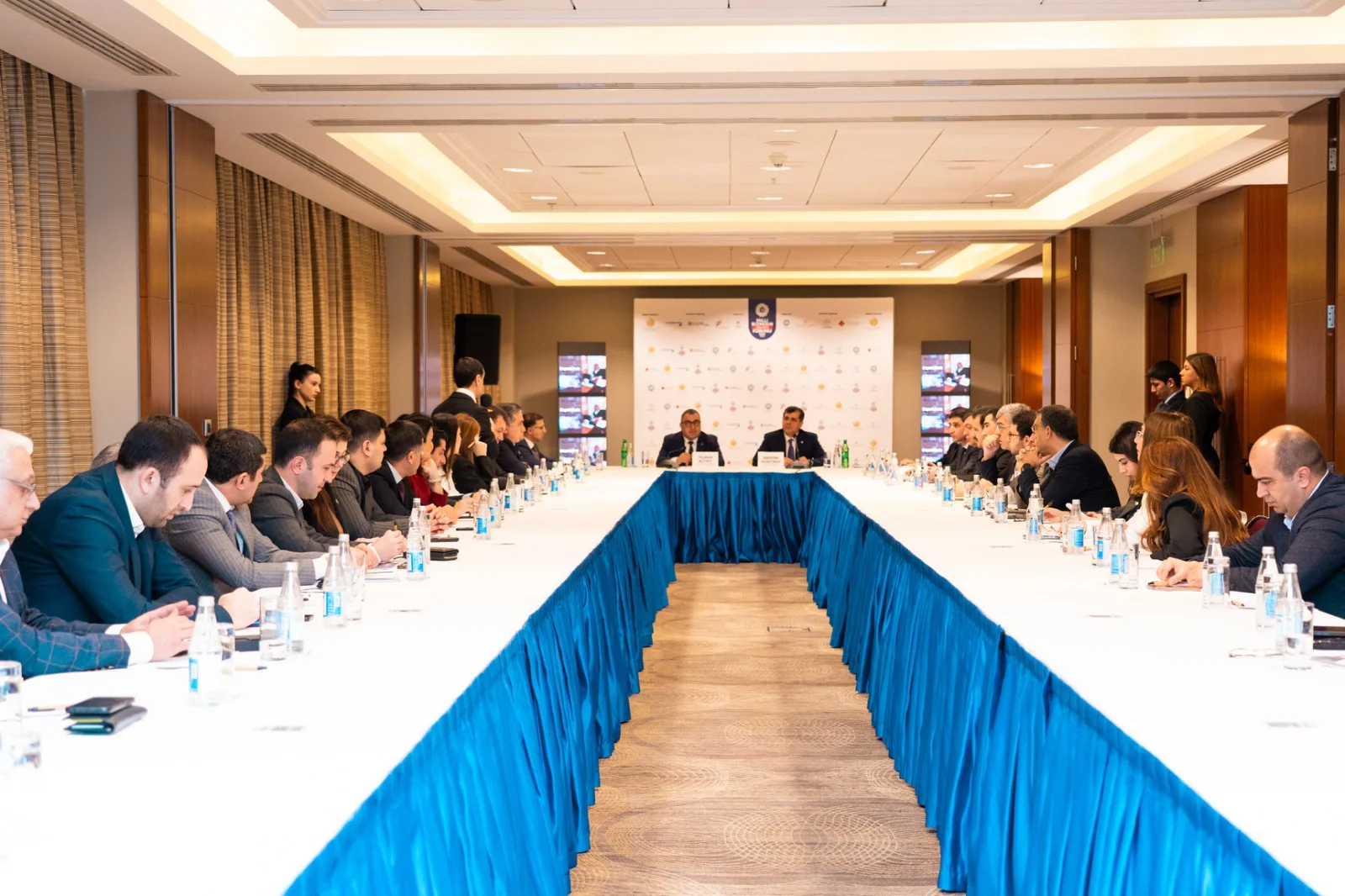 Milli Biznesin İnkişafı Forumunda “Sağlamlaşdırma və müflisləşmə haqqında” qanun layihəsi müzakirə olunub