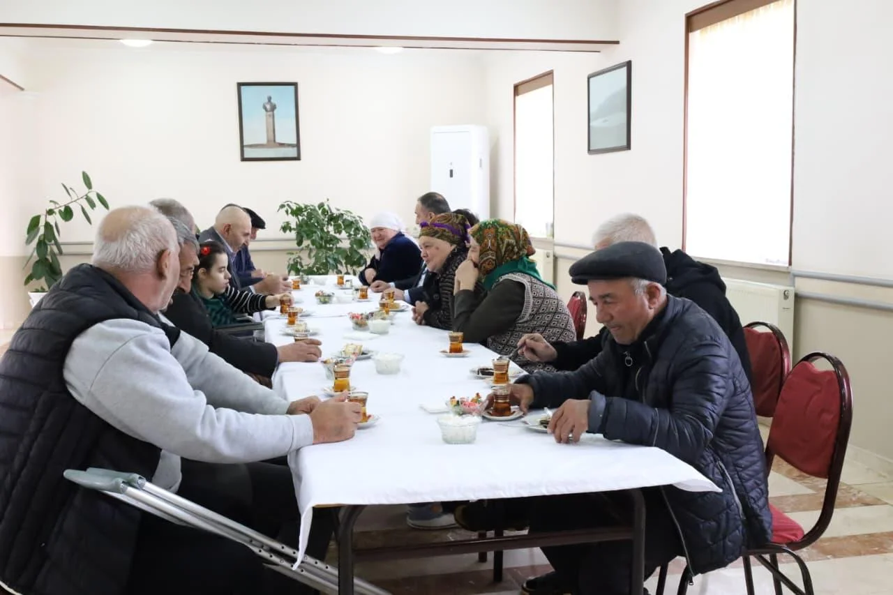 Stasionar sosial xidmət göstərilən benefisiar İbrahim İbrahimov doğum günü münasibətilə ziyarət edilib