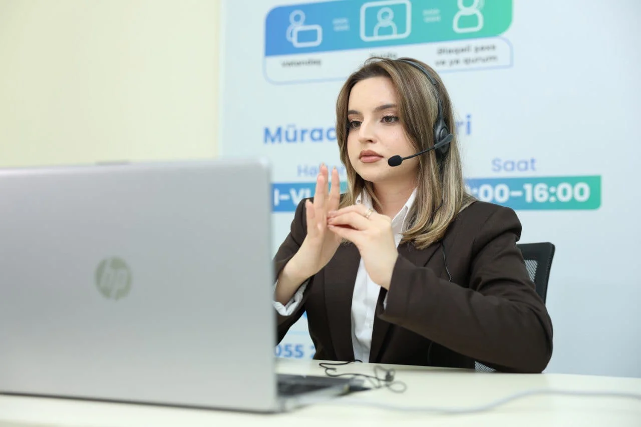 Səsiniz olaq” adlı inklüziv layihədən eşitmə və nitq məhdudiyyətli 400-dən çox şəxs faydalanıb