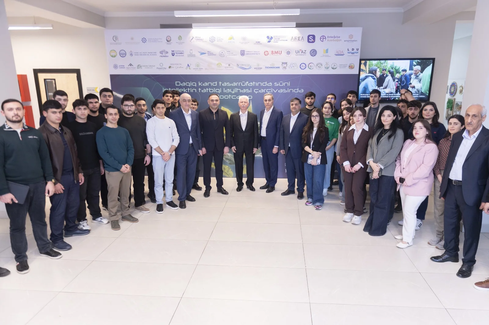 Cəlilabadda aqrar sahədə süni intellektin tətbiqinə həsr olunmuş “Bootcamp” keçirilib