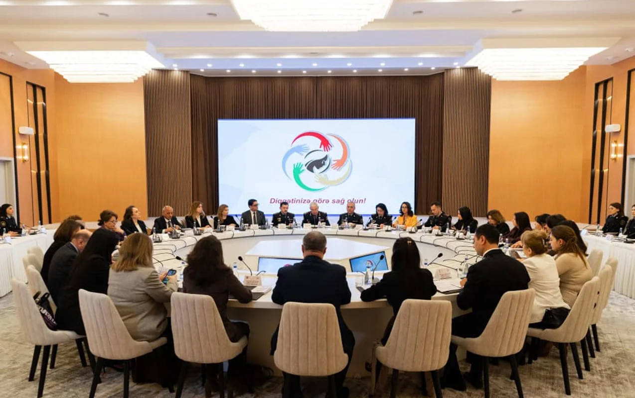 Ombudsmanın nümayəndəsi "Qadınlara qarşı zorakılıq hallarının qarşısının alınmasında strateji əməkdaşlıq: imkanlar və perspektivlər" mövzusunda elmi-praktiki konfransda iştirak edib