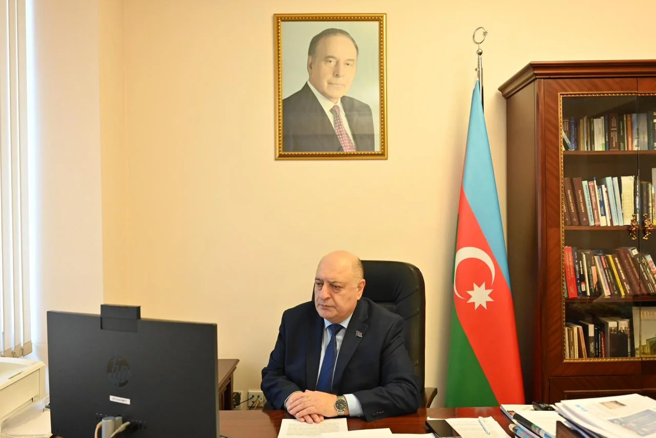 Əmək və sosial siyasət komitəsinin iclasında