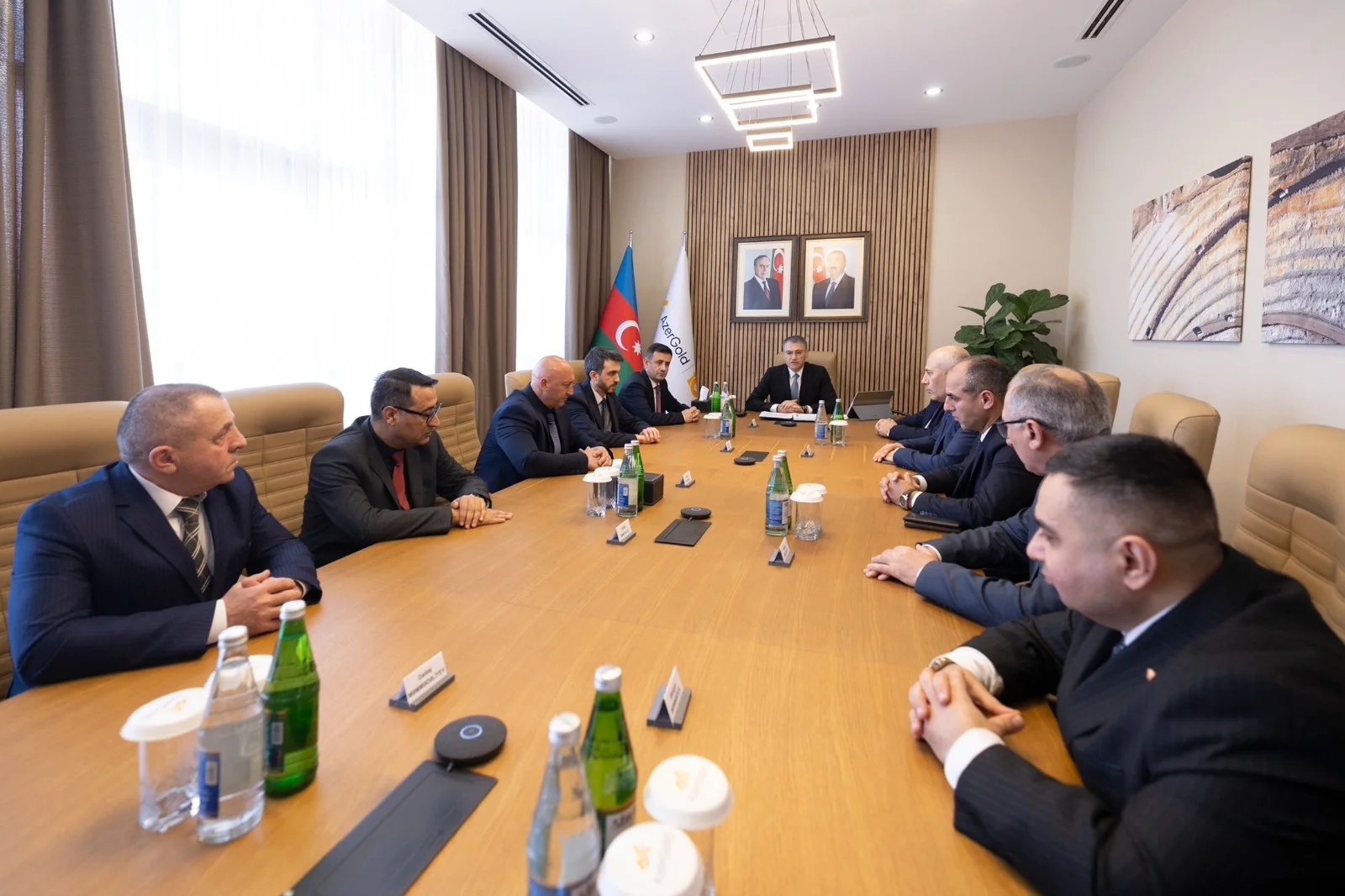 “AzerGold” QSC-də “Tərəqqi” medalına layiq görülmüş əməkdaşlarla görüş keçirilib