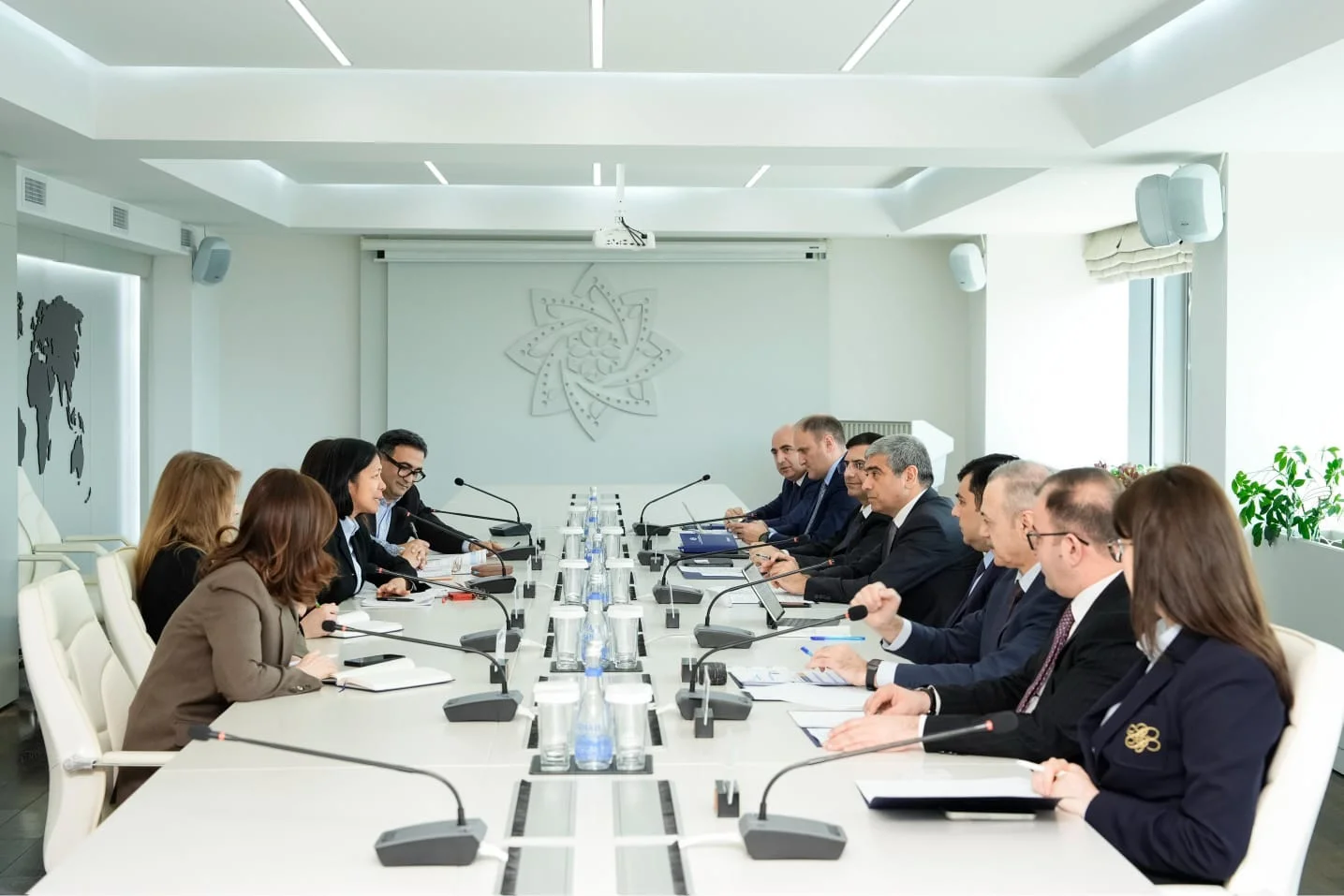 Asiya İnkişaf Bankı ilə sosial sahədə əməkdaşlığın gələcək istiqamətləri müzakirə edilib