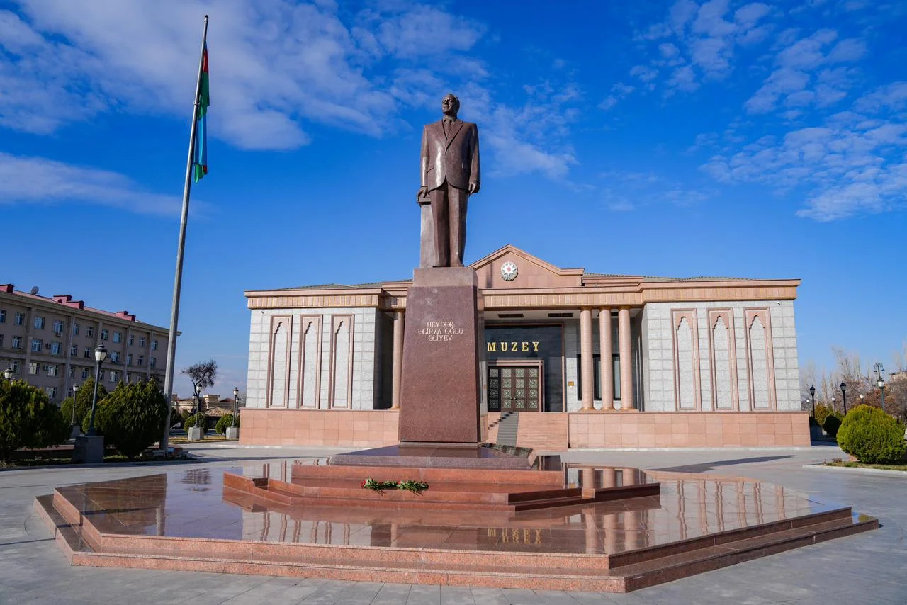 Kənd təsərrüfatı naziri Naxçıvan Muxtar Respublikasına səfər edib