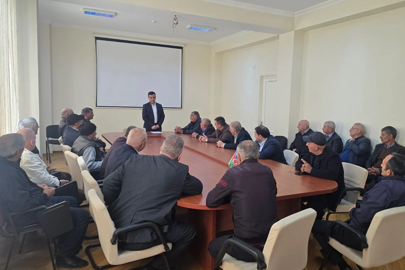 Yaylaqlara köç edəcək fermerlər üçün təhlükəsizlik qaydalarına dair təlimlər davam edir