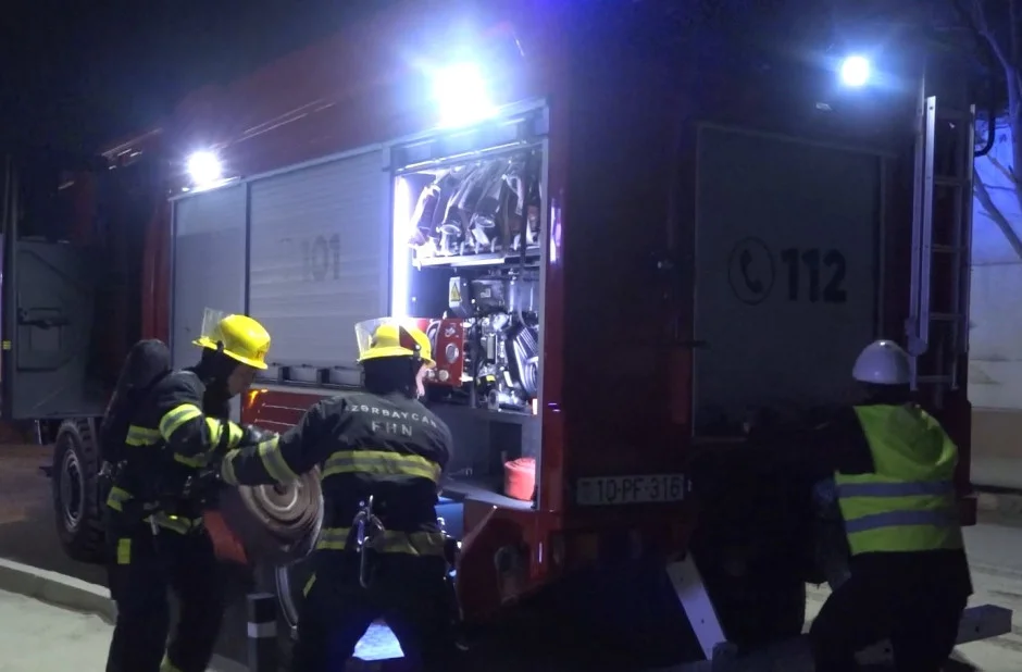 Fövqəladə Hallar Nazirliyi tərəfindən metroda təlim keçirilib (video, foto)