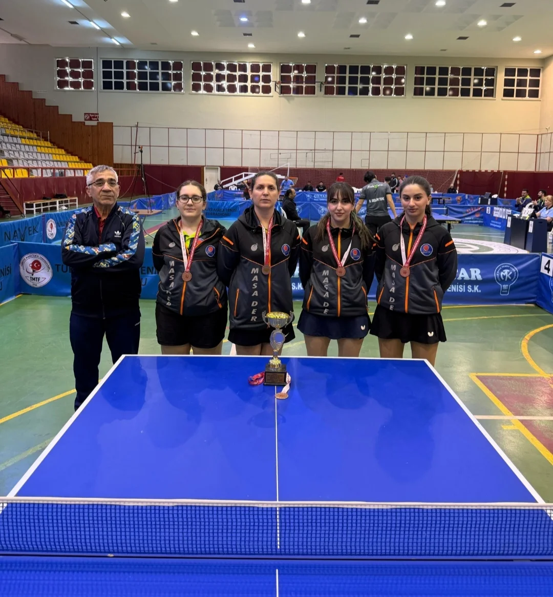 Stolüstü tennisçilərimiz Türkiyə Super Liqasının mükafatçısı olublar