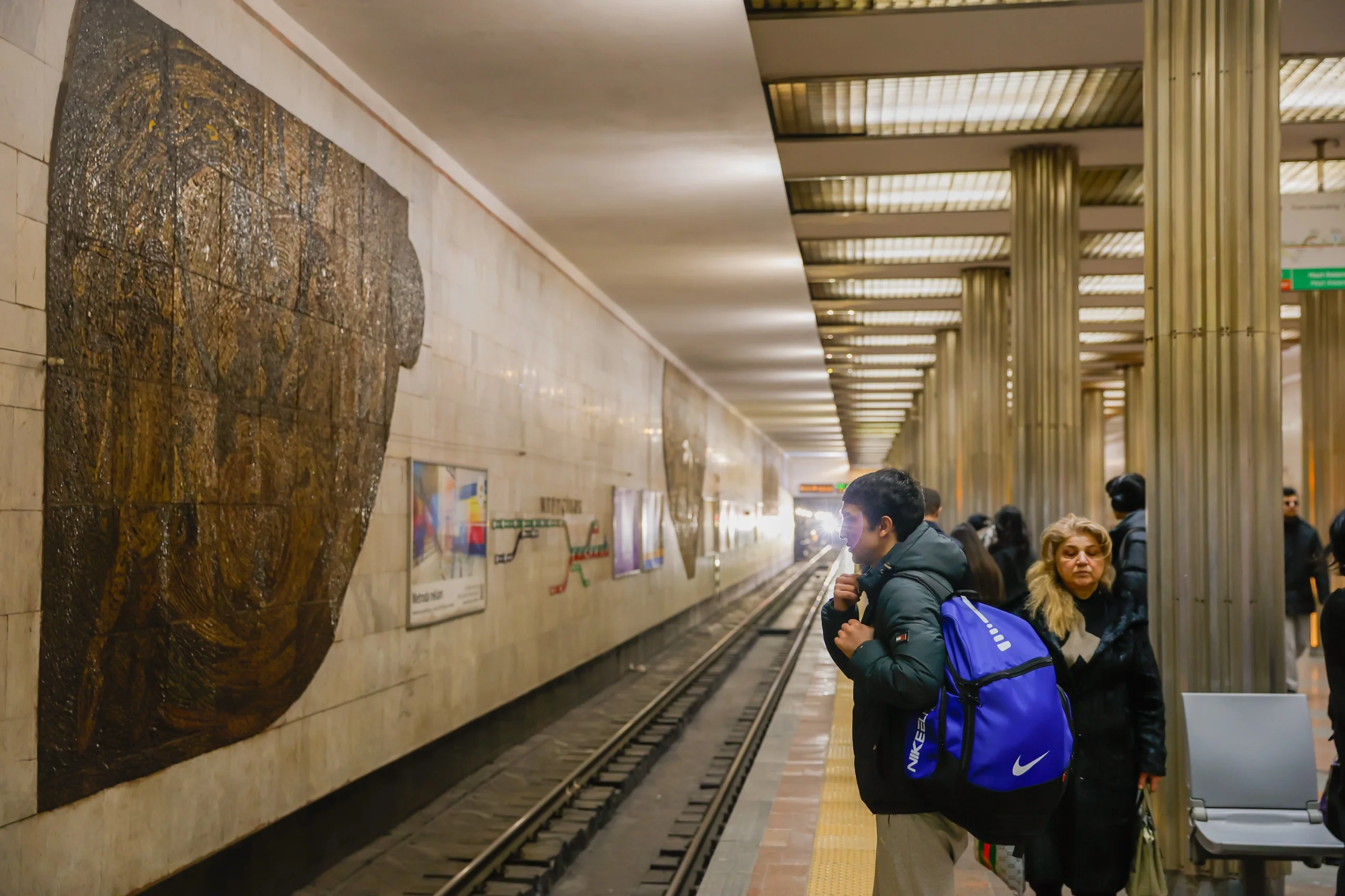 Pik vaxtlarda xətlərdə daha çox qatar hərəkət edəcək − günorta saatlarında da qatar sayı artırıldı