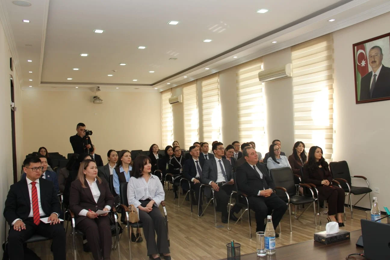 Qazaxıstandan olan hakimliyə namizədlər Ədliyyə Akademiyasında təcrübə keçiblər