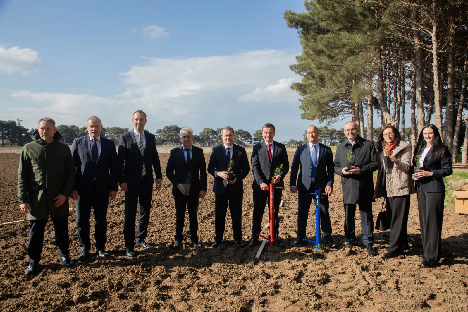 Latviya nümayəndə heyəti Tərəvəzçilik Elmi-Tədqiqat İnstitutunun fəaliyyəti ilə tanış olub