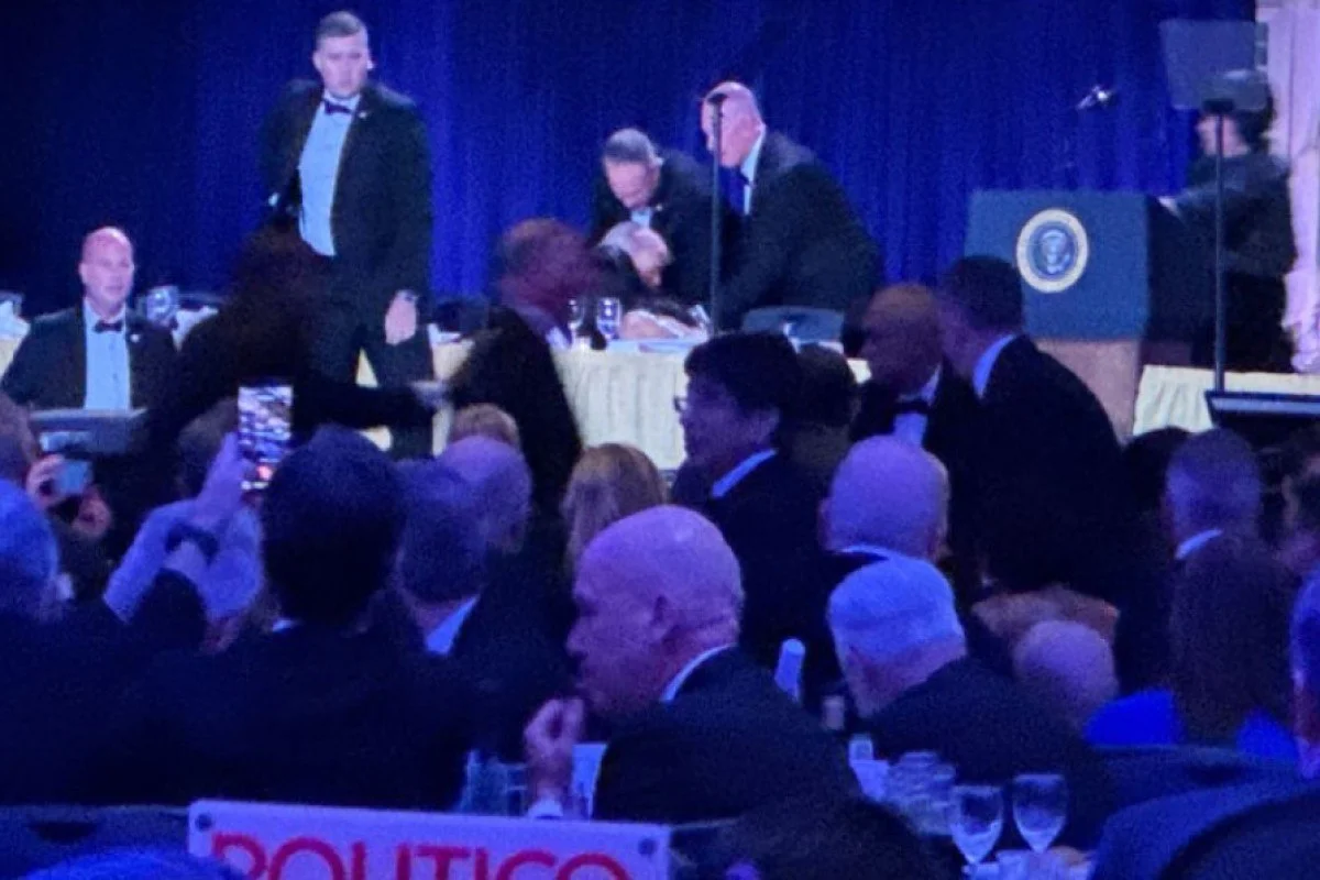 Trampın olduğu tədbirdə atışma olub