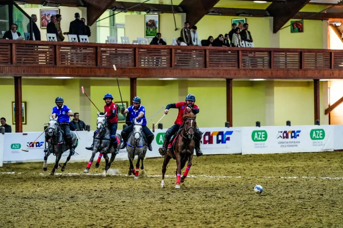Peşəkar Çövkən Liqasında gərgin mübarizə davam edir
