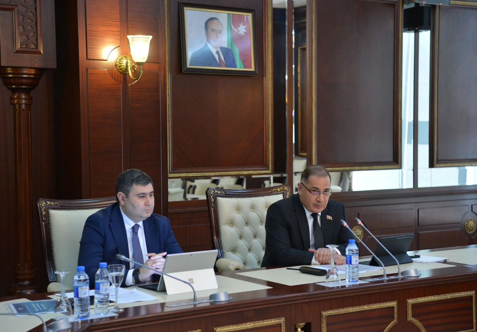 İqtisadi siyasət, sənaye və sahibkarlıq komitəsinin iclasında