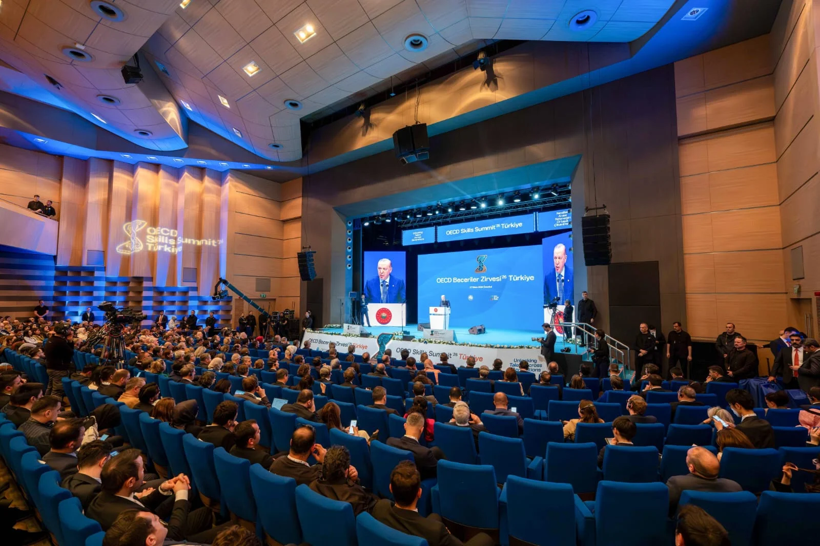 Türkiyədə “Nəsillərarası istedadın üzə çıxarılması” mövzusunda Bacarıqlar Sammiti keçirilir