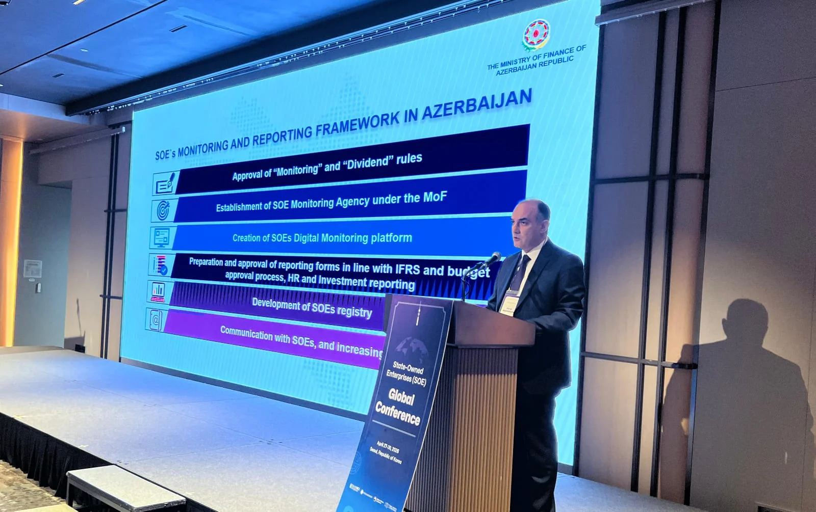 Maliyyə Nazirliyinin nümayəndə heyəti dövlət müəssisələri üzrə qlobal konfransda iştirak edib
