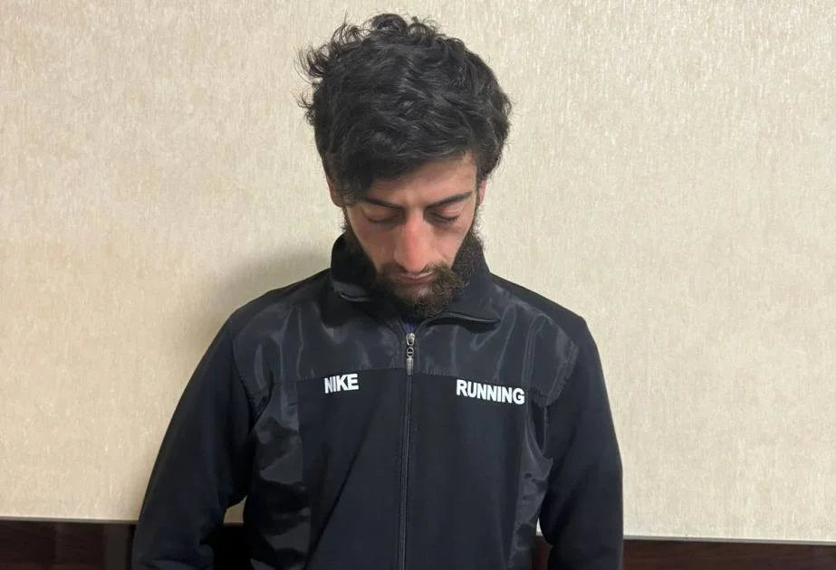 Dövlət Bayrağına hörmətsizlik edən şəxs polis tərəfindən saxlanılıb