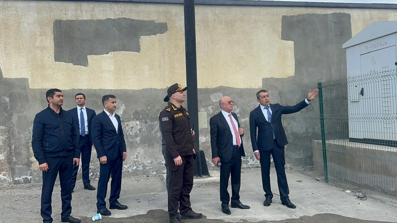 Nazir Kəmaləddin Heydərov yanğın baş verən əraziyə baxış keçirib