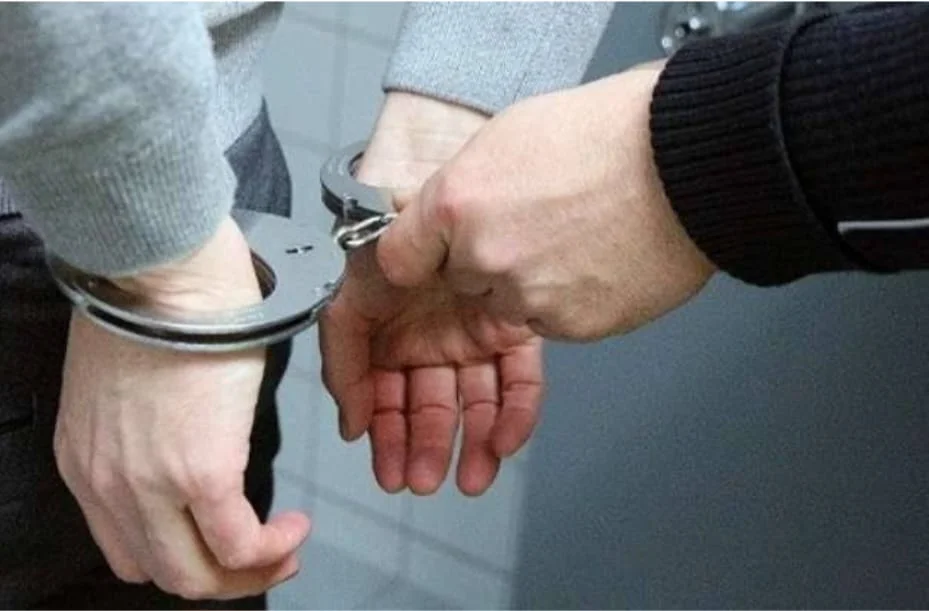 Qohumunun evindən 20 min manatlıq oğurluq edən şəxs saxlanılıb