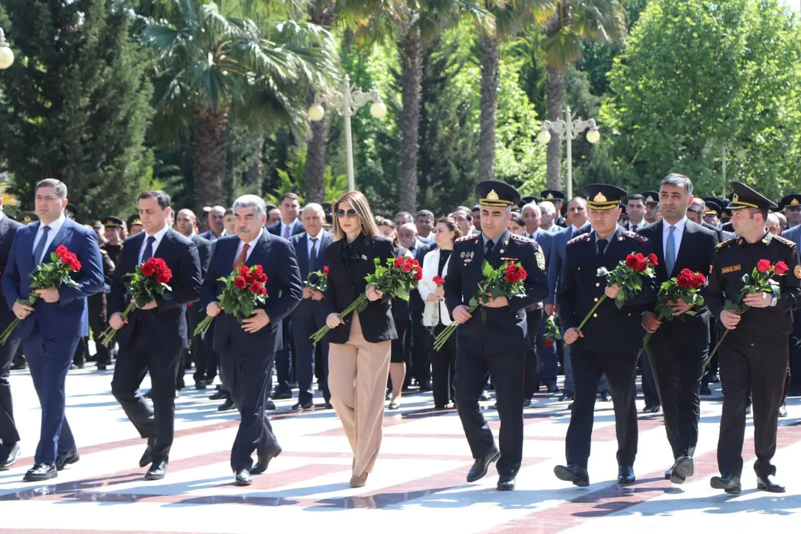 Salyanda Azərbaycan xalqının Ümummilli Lideri Heydər Əliyevin anadan olmasının 103-cü ildönümü böyük ehtiramla yad edilib
