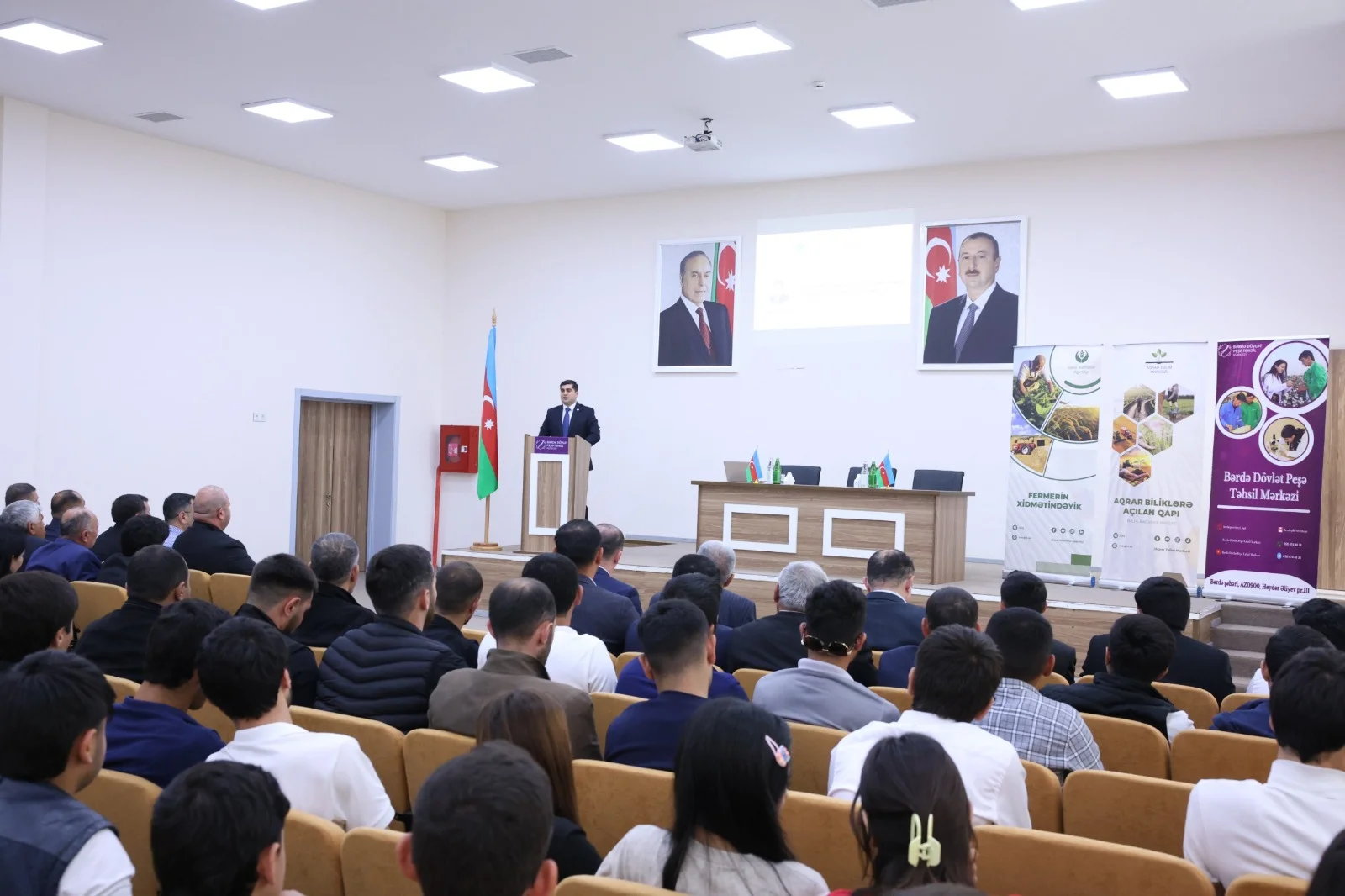 Bərdədə müasir aqrar yanaşmalarla bağlı maarifləndirici seminar keçirilib