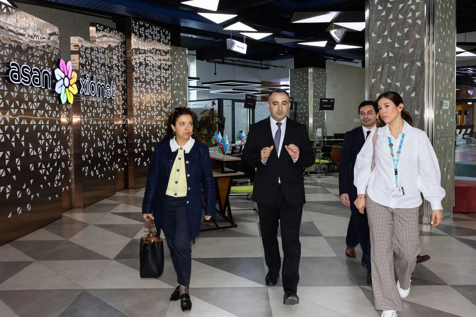 WUF13-ün yüksək səviyyəli iştirakçıları “ASAN xidmət”də