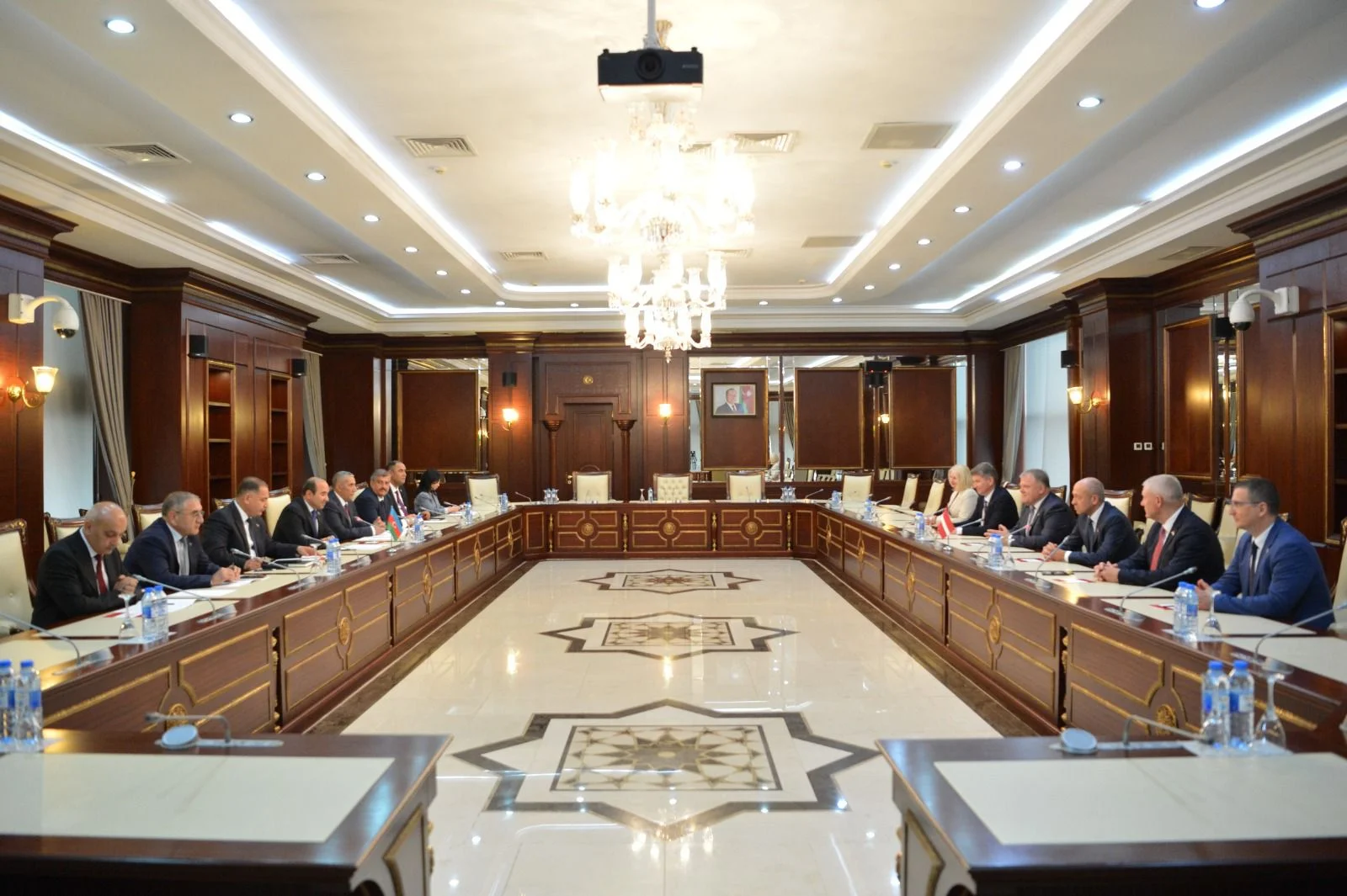 Latviya Yerli Hakimiyyətlər Assosiasiyasının nümayəndələri Milli Məclisdə