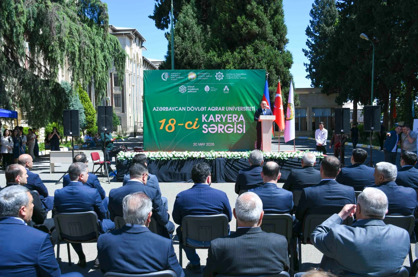 ADAU-da 18-ci Karyera sərgisi keçirilib