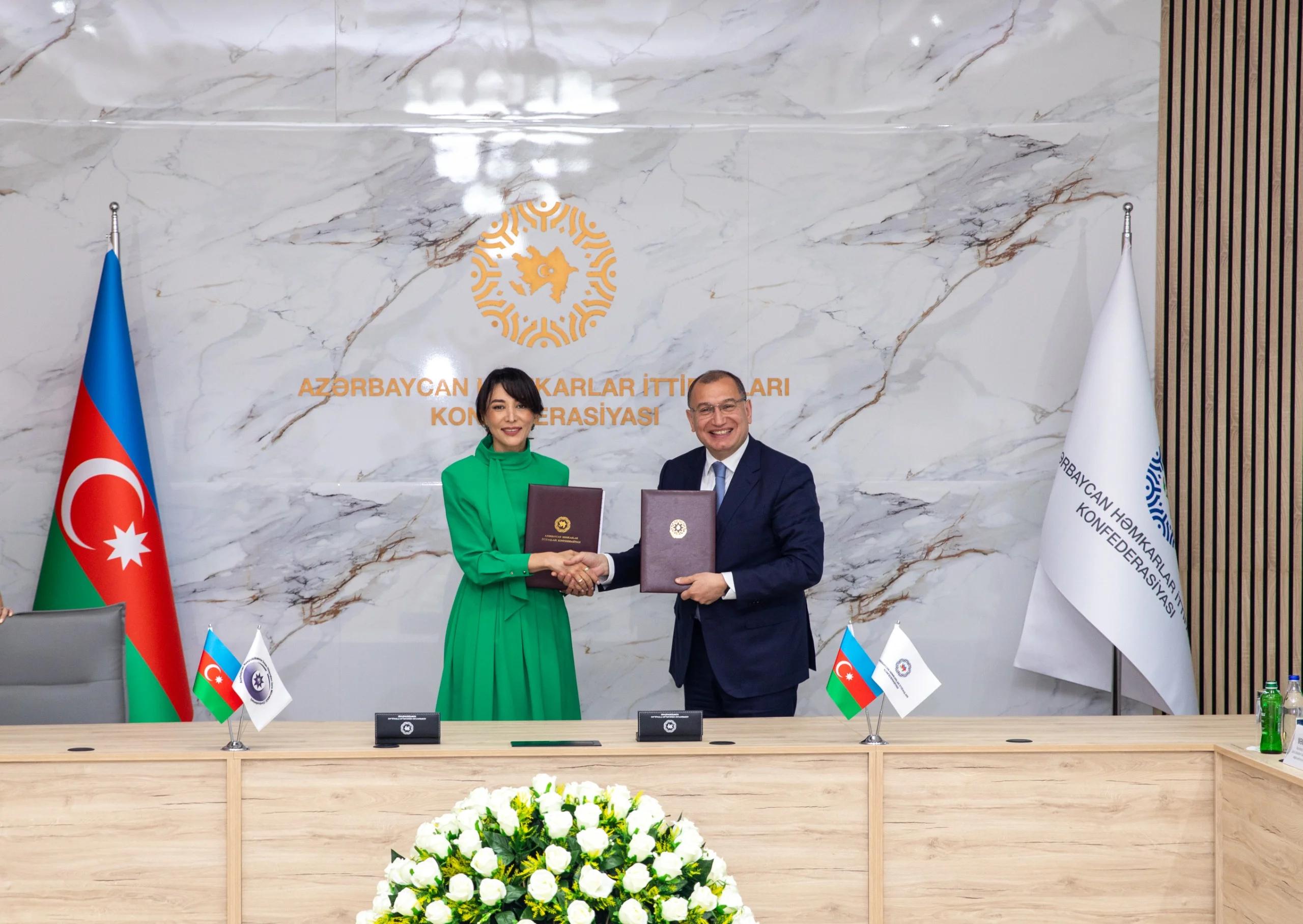 Ombudsman Aparatı ilə Azərbaycan Həmkarlar İttifaqları Konfederasiyası arasında Memorandum imzalanıb