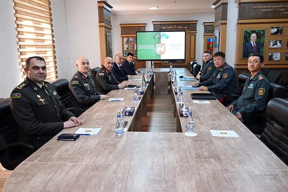 Qazaxıstan nümayəndə heyəti ölkəmizə səfər edib