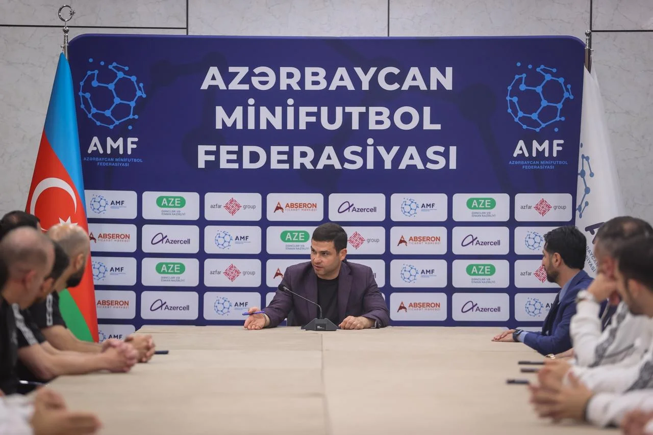 Azərbaycan Minifutbol Federasiyası prezidenti millinin üzvləri ilə görüşüb
